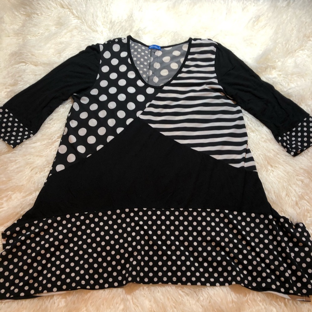 ASTER by FIRMIANA Black White -  STRETCH TUNIC TOP